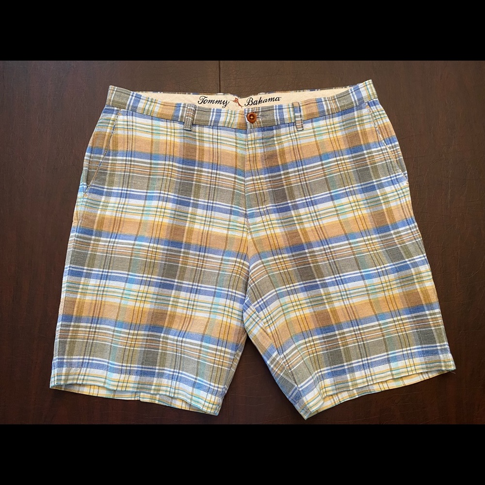 Tommy Bahama Men’s linen shorts size 38